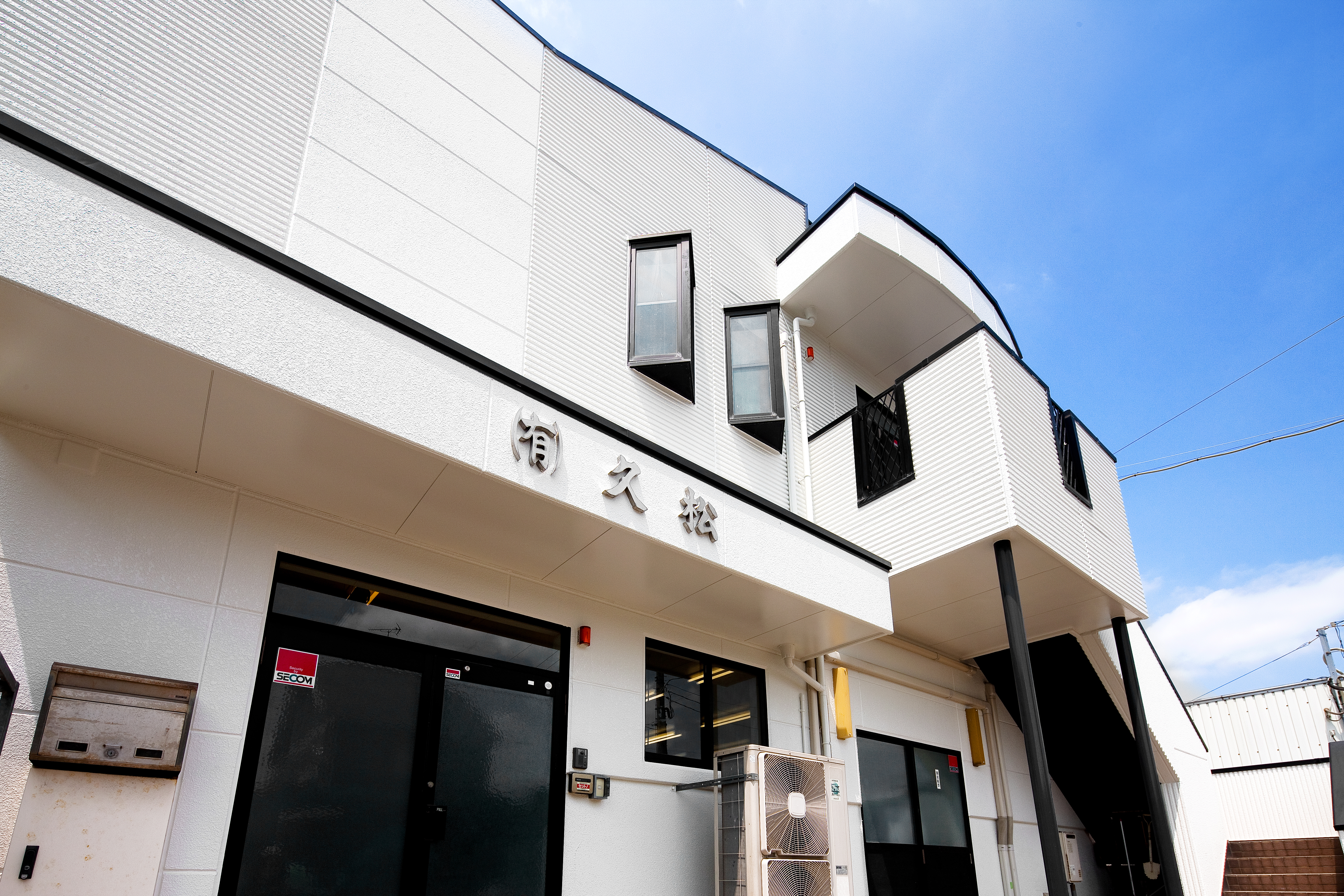 �����v��